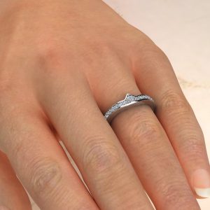 B024 White Gold 0.30Ct Graduated Wedding Band Ring (4)