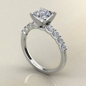 P023 White Gold Graduated Shared Prong Princess Cut Engagement Ring