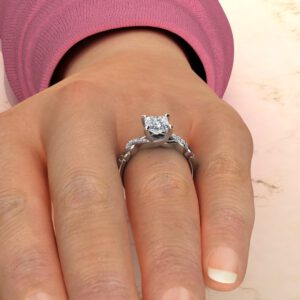 Ivy Princess Cut Moissanite Engagement Ring
