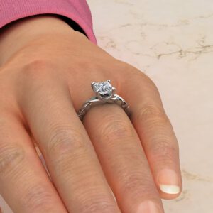Ivy Solitaire Princess Cut Moissanite Engagement Ring