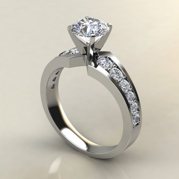 R024 White Gold Graduated Round Cut Engagement Ring